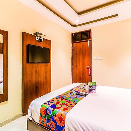 Fabexpress Adlon Andheri East Mumbai  Buitenkant foto