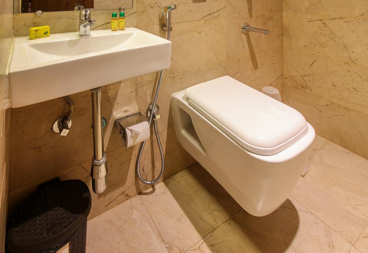 Fabexpress Adlon Andheri East Mumbai  Buitenkant foto