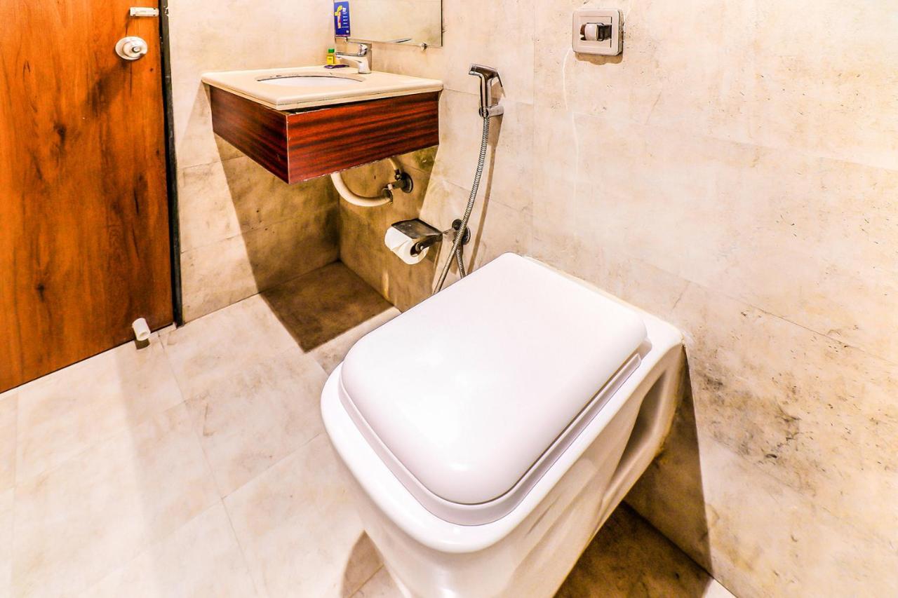 Fabexpress Adlon Andheri East Mumbai  Buitenkant foto